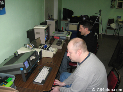 Steve Agent Friday playing Frogger II: Threedeep on the SX-64 - Commodore Computer Club