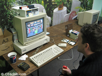 Seth playing Punch Out on the Amiga 1000 - Commodore Computer Club